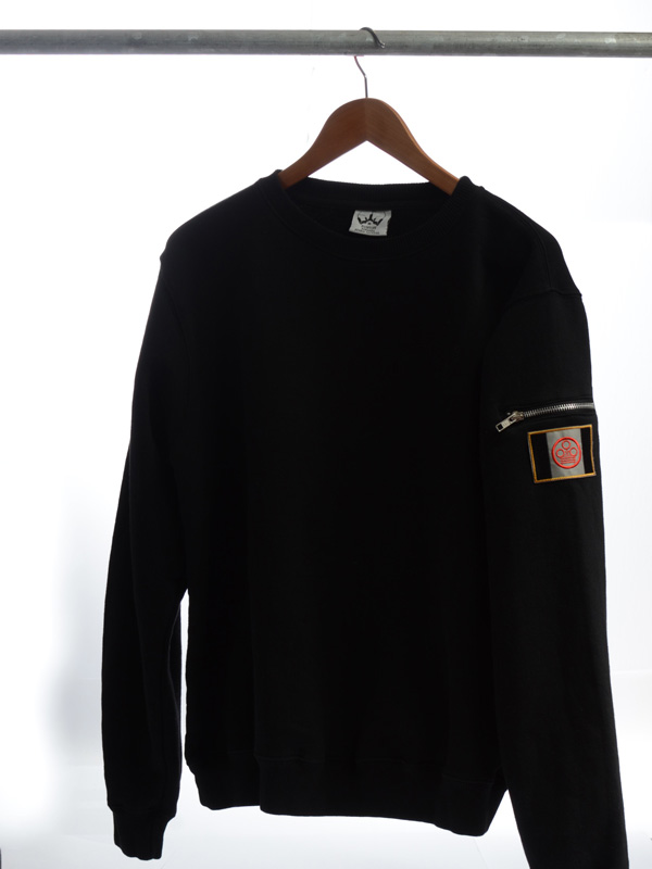 studio_tactical_blackSweater_v2_600px_2016-01-17